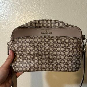 kate spade new york spade link camera bag 9” length